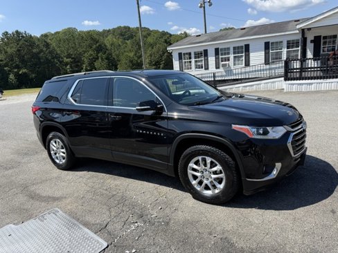 Used 2019 Chevrolet Traverse LT image 3