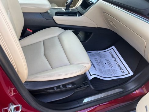 Used 2017 Cadillac XT5 Luxury w/ Driver Awareness Package image 30