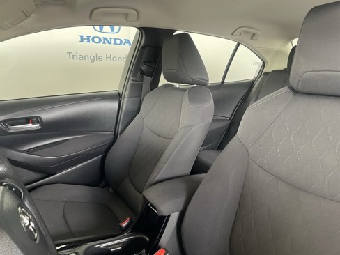Used 2021 Toyota Corolla LE image 13