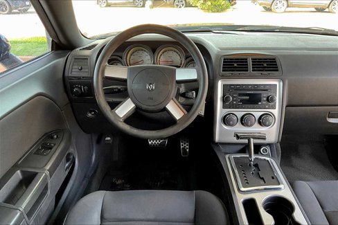 Used 2009 Dodge Challenger SE image 6
