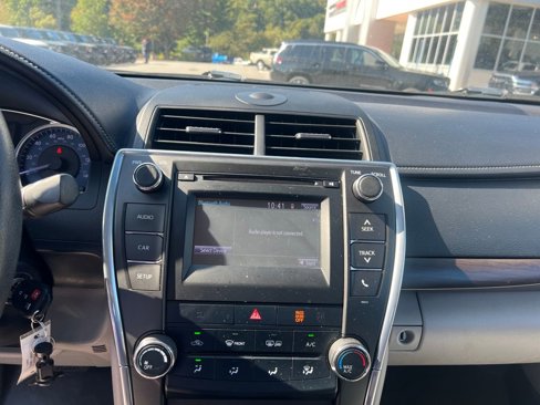 Used 2017 Toyota Camry LE image 17
