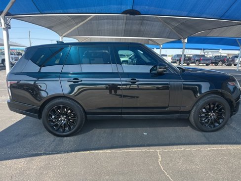 Used 2018 Land Rover Range Rover HSE image 8