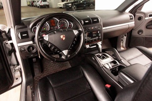 Used 2009 Porsche Cayenne S image 38