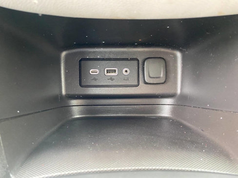 Used 2020 Chevrolet Equinox LS image 27