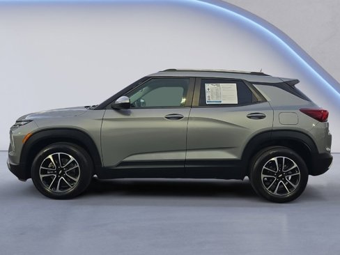 Used 2024 Chevrolet TrailBlazer LT image 3