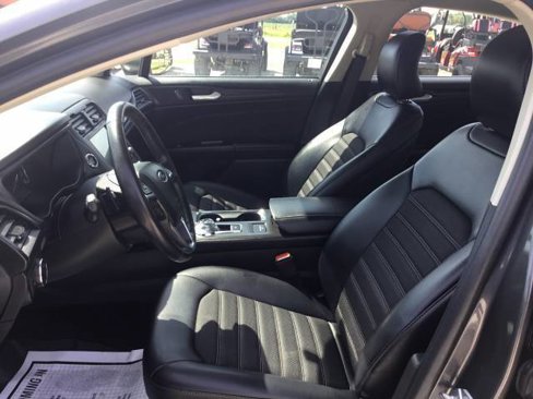 Used 2018 Ford Fusion SE w/ Equipment Group 201A image 13