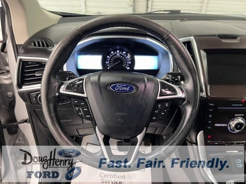 Used 2017 Ford Edge Titanium w/ Technology Package image 40