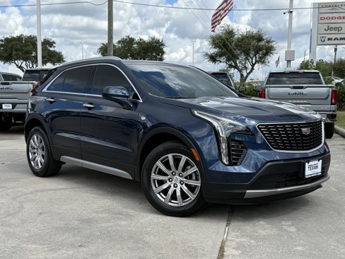 Used 2019 Cadillac XT4 Premium Luxury w/ Cold Weather Package image 2