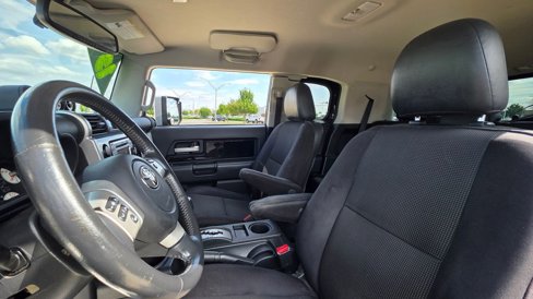 Used 2013 Toyota FJ Cruiser 4WD image 22