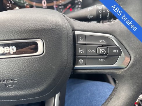 Used 2023 Jeep Compass Limited image 24
