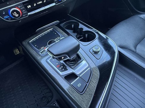 Used 2019 Audi Q7 3.0T Prestige image 17