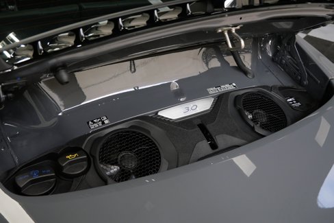 Used 2025 Porsche 911 Carrera w/ Premium Package image 11