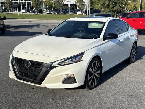 Used 2019 Nissan Altima 2.5 SR w/ SR Premium Package image 3