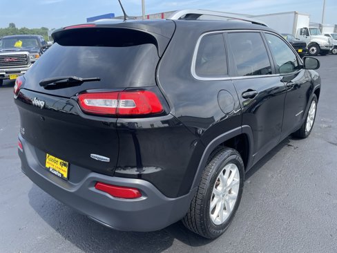 Used 2016 Jeep Cherokee Latitude image 8