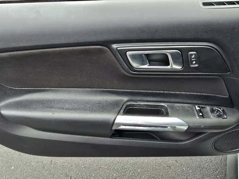 Used 2019 Ford Mustang Coupe w/ Black Accent Package image 9