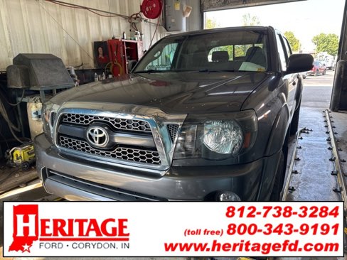 Used 2011 Toyota Tacoma PreRunner image 1