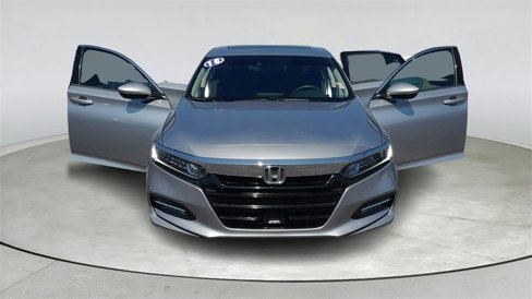 Used 2018 Honda Accord EX image 9