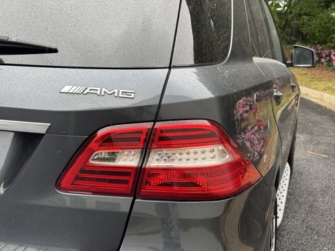Used 2012 Mercedes-Benz ML 63 AMG 4MATIC image 11