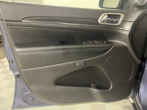 Used 2020 Jeep Grand Cherokee Limited image 20