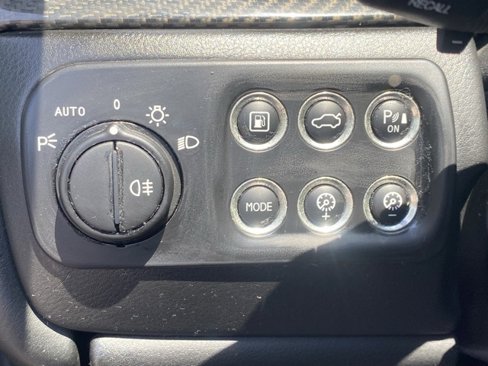 Used 2018 Maserati GranTurismo Sport image 34
