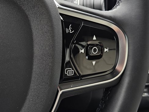 New 2025 Volvo V60 B5 Cross Country Ultra w/ Protection Package Premier image 15