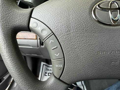 Used 2005 Toyota Camry image 16