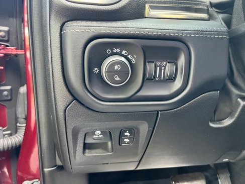 Used 2019 RAM 1500 Limited w/ Advanced Safety Group image 30