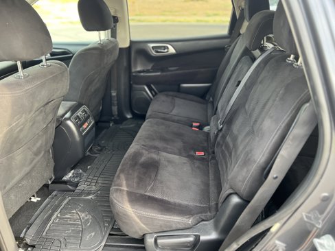 Used 2014 Nissan Pathfinder S image 19