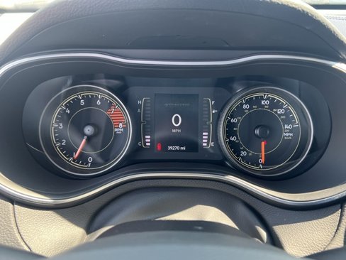 Used 2022 Jeep Cherokee Latitude image 11