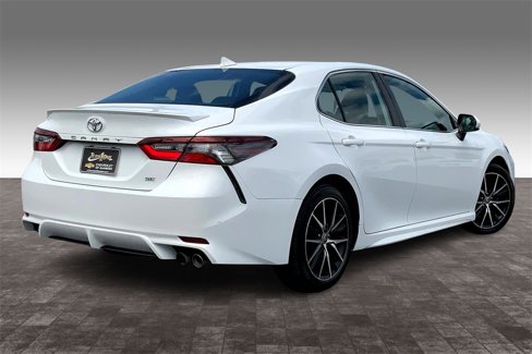 Used 2021 Toyota Camry SE image 14