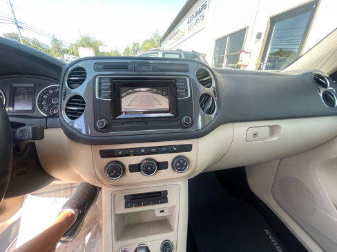 Used 2016 Volkswagen Tiguan S image 13