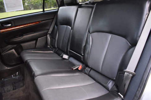Used 2011 Subaru Outback 3.6R Limited image 15