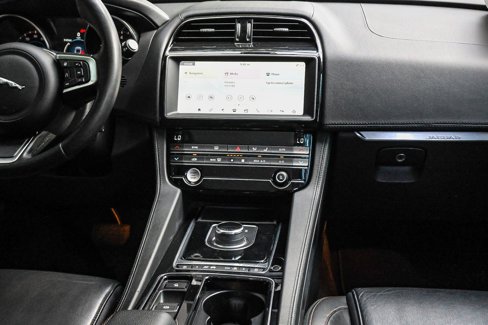 Used 2020 Jaguar F-PACE Prestige image 23