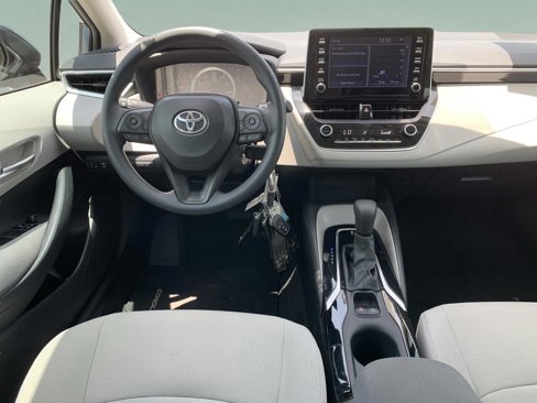 Used 2020 Toyota Corolla LE image 18