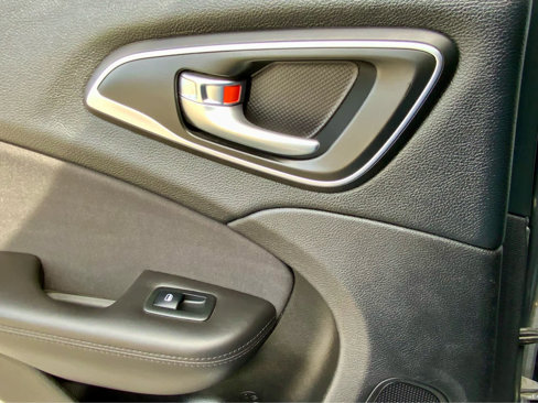 Used 2015 Chrysler 200 Limited w/ Convenience Group image 55