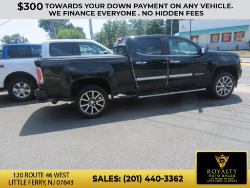 Used 2017 GMC Canyon Denali image 4