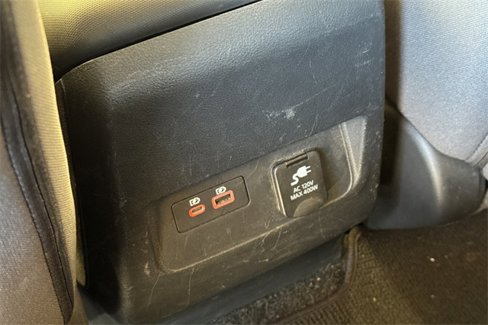 Used 2022 Nissan Frontier SV image 39