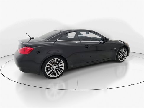 Used 2014 INFINITI Q60 Convertible w/ Sport Package image 5