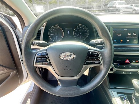 Used 2018 Hyundai Elantra SEL image 5