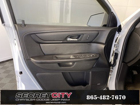 Used 2016 Chevrolet Traverse LT image 12