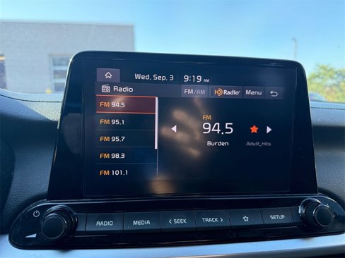 Certified 2022 Kia Forte LXS w/ LXS Technology Package image 17