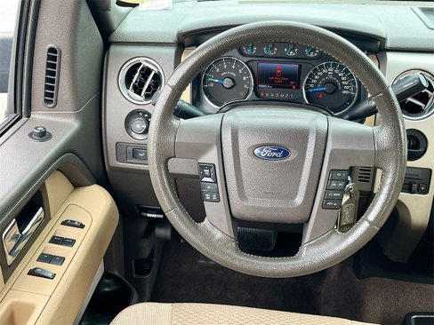 Used 2014 Ford F150 XLT w/ XLT Chrome Package image 19