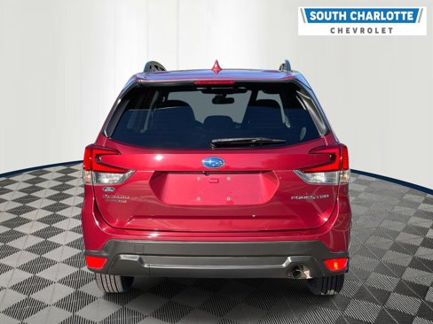 Used 2023 Subaru Forester Premium image 5