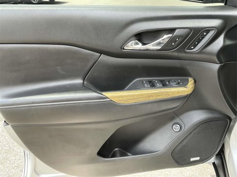 Used 2018 GMC Acadia Denali w/ Technology Package image 18