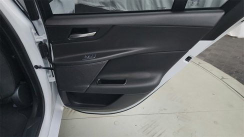 Used 2017 Jaguar XE Premium image 13