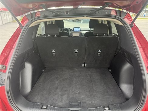 Used 2020 Ford Escape SE image 25