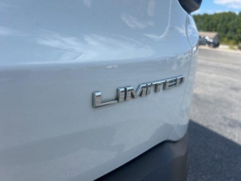 Used 2022 Jeep Renegade Limited image 4