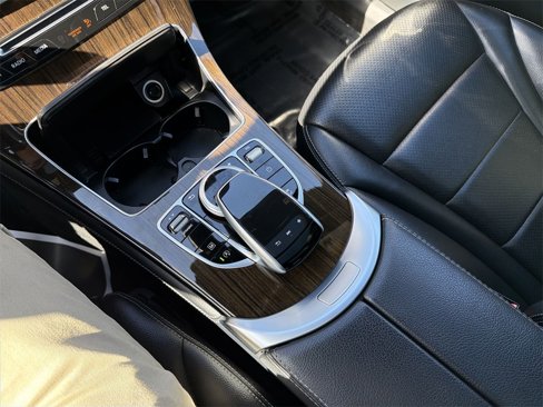 Used 2019 Mercedes-Benz GLC 300 4MATIC image 21