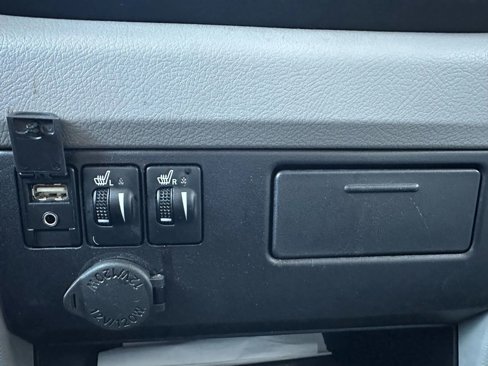 Used 2016 Toyota Sienna XLE image 20