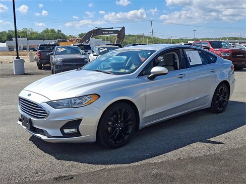 Used 2019 Ford Fusion SE w/ Equipment Group 151A image 6